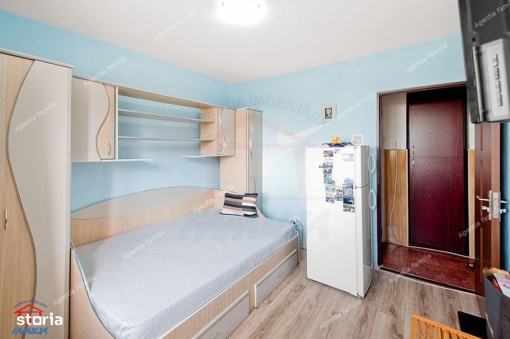 Apartament 2 camere decomandate, Micro 19 etaj 7/10, vedere panoramică