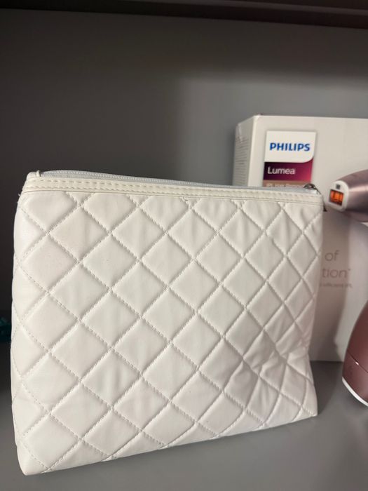 Фотоепилатор Philips Lumea Seria 9000