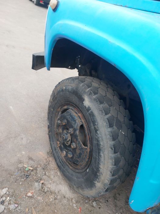 Zil 130 sotiladi zil bartavoy