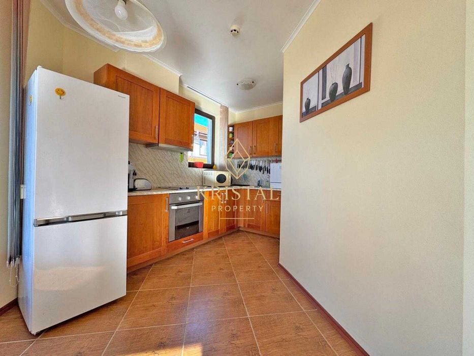 Продава се Тристаен апартамент в с. Кошарица, Област Бургас - 90 кв.м за 1044 €/кв.м - Снимка #2