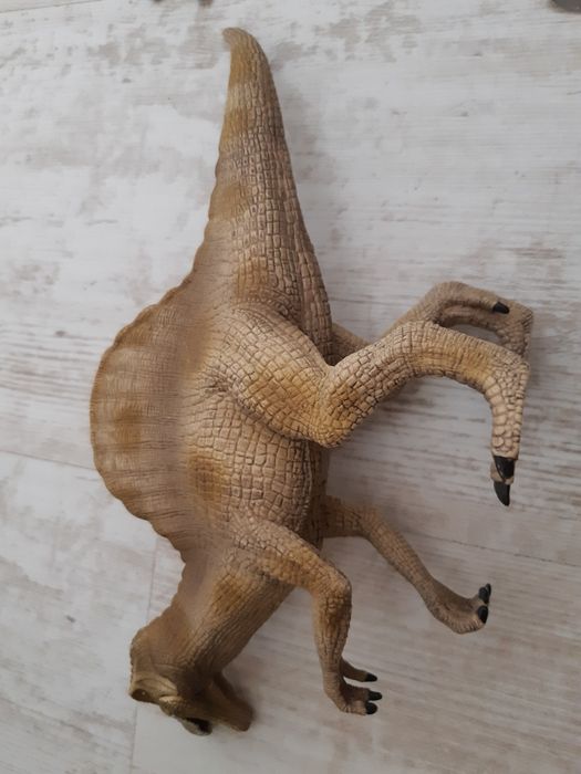 Страхотни Динозаври