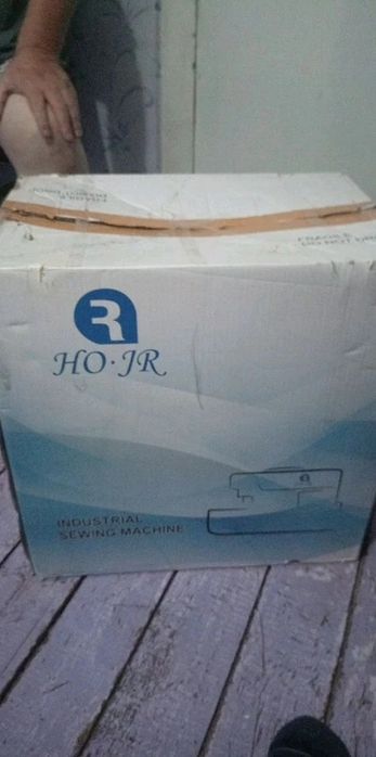 Новый промышленный 4-ниточный оверлок HOJR JR-847D (в коробке)