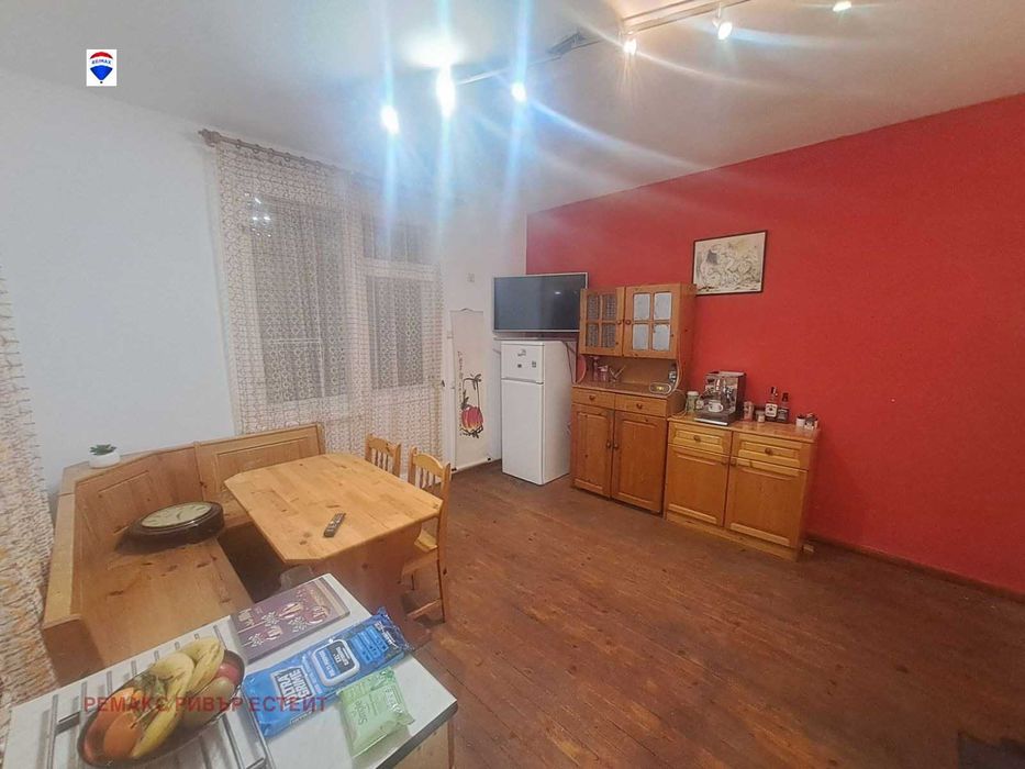 Тристаен апартамент под наем в центъра на гр. Русе