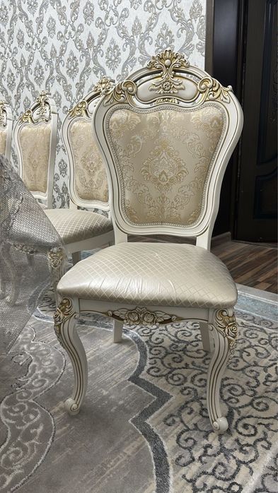 стол стулья.