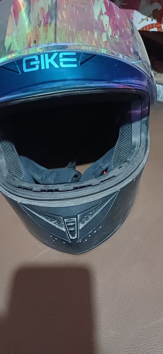 Мотошлем в хорошем состоянии.