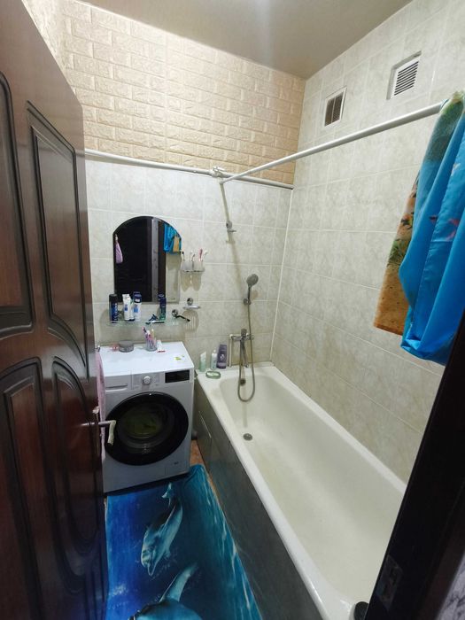 3 комнатная переделанная в 4 комнатную.3 xona kvartira 4 xonaga aylan