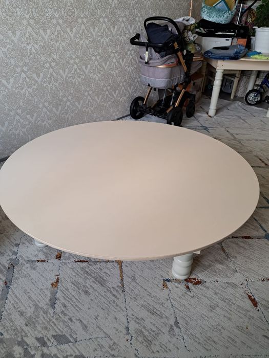 Бір стол бар жиналмалы 9 орындығымен