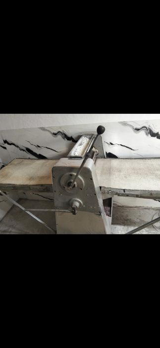 Тестораскатка для слоёного теста