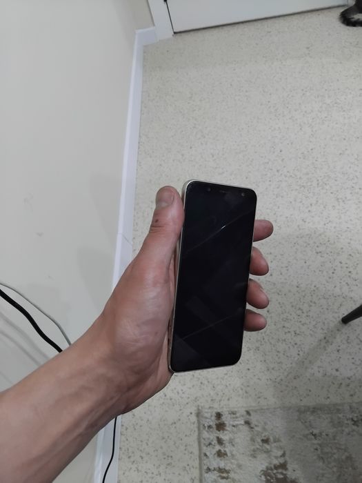 Самсунг j6,32гиг ,