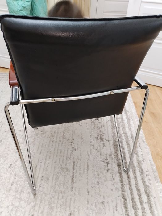 Офесные стулья срочно