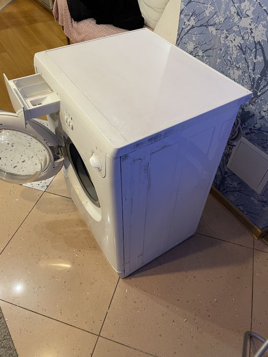 Стиральная машинка Indesit W101