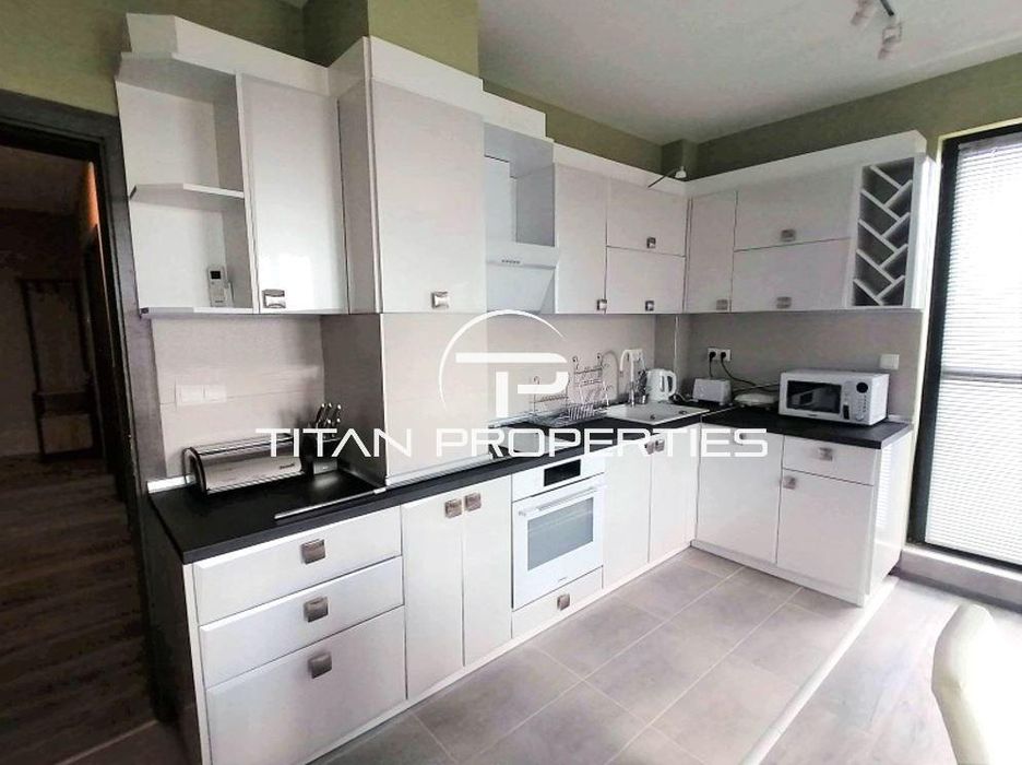 Дава се под наем Многостаен апартамент в Варна, Бриз - 140 кв.м за 1200 € - Снимка #2