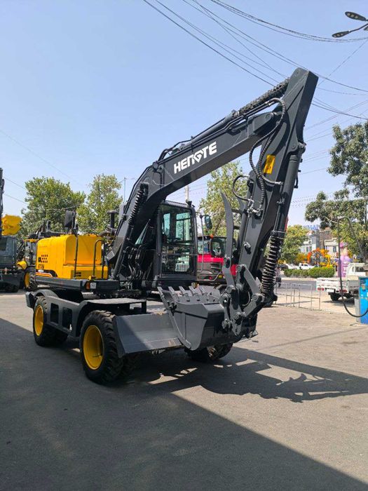 Экскаватор HENGTE модель HT130W  - Двигатель Cummins