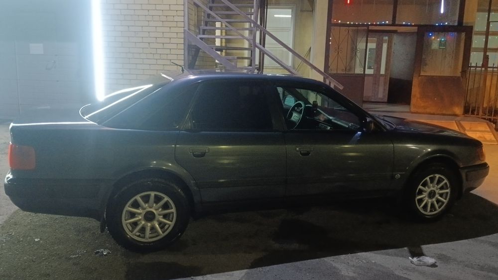 Продам Audi 100 c4