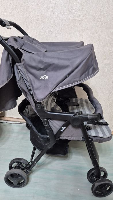 Коляска для двойни Joie