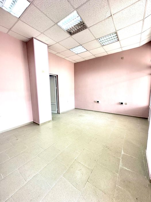 Дава се под наем Магазин в Русе, Алеи Възраждане - 28 кв.м за 255 € - Снимка #1