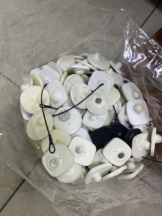 Продам ковер, тумбу