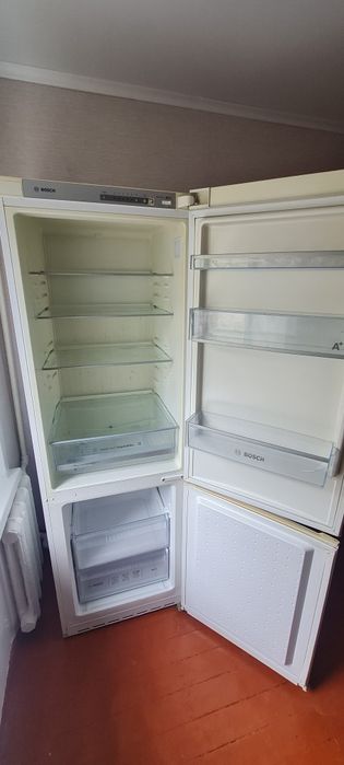 Продам б/У Холодильник