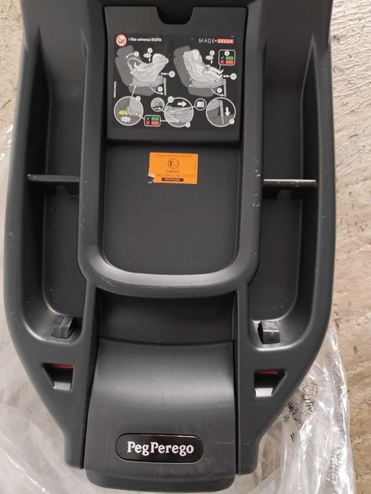 детско столче за кола Peg Perego FF105 + Isofix база i-Size