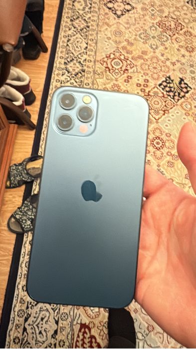 Продам Iphone 12 pro 256 gb