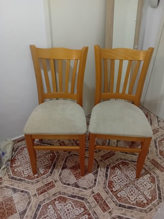 столове дървени с тапицерия