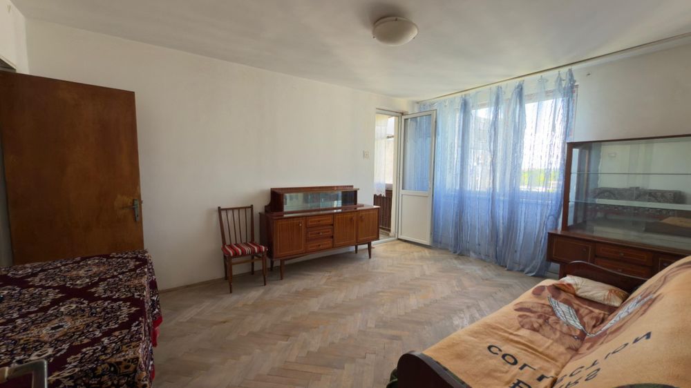Apartament 3 camere nefinalizat ,semidecomandat zona Odobescu liceu.AG