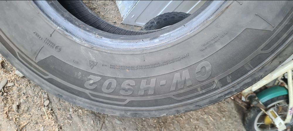 Anvelopa 235 75 R 17,5