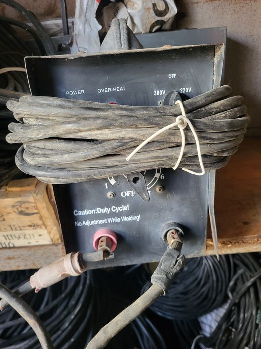 Сварочный аппарат BX6-700
Тип: Portable AC Arc Welding Machine (переме