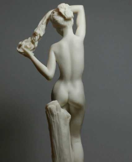 Статуэтка FLOWER BEARER, Греция, 29.5 см