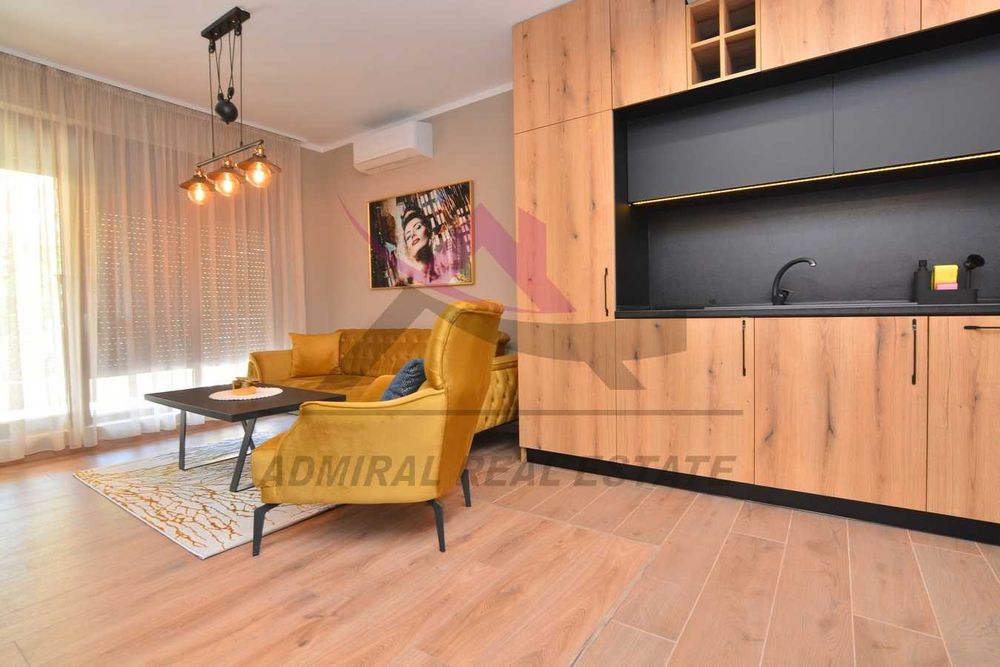 Дава се под наем Двустаен апартамент в Варна, Младост 1 - 70 кв.м за 800 € - Снимка #1