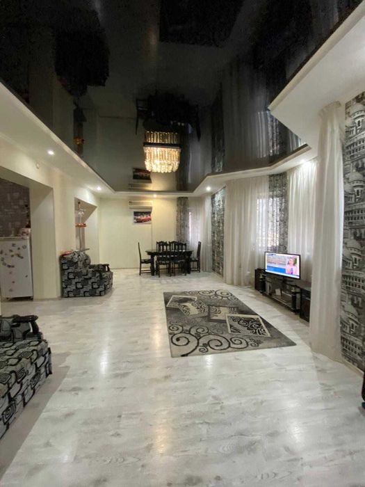 Продам коттедж в центре