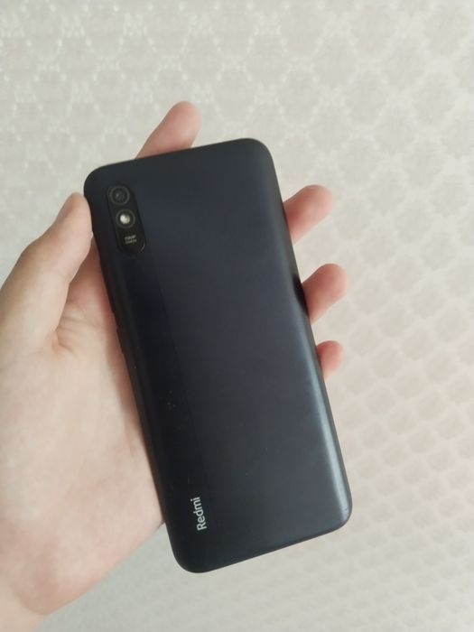 Продам iPhone 11Pro 256 и Redmi 9A