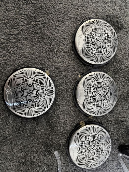 Capace Burmester+ guri ventilatie