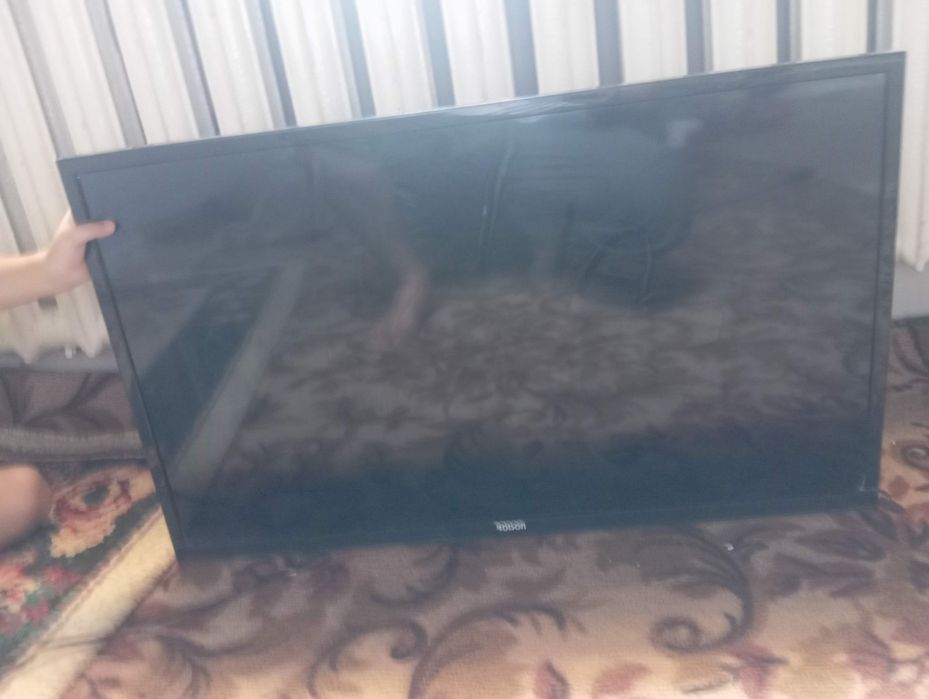 Roison 32 dyuym led televizor sotiladi televizor yaxshi holata toza