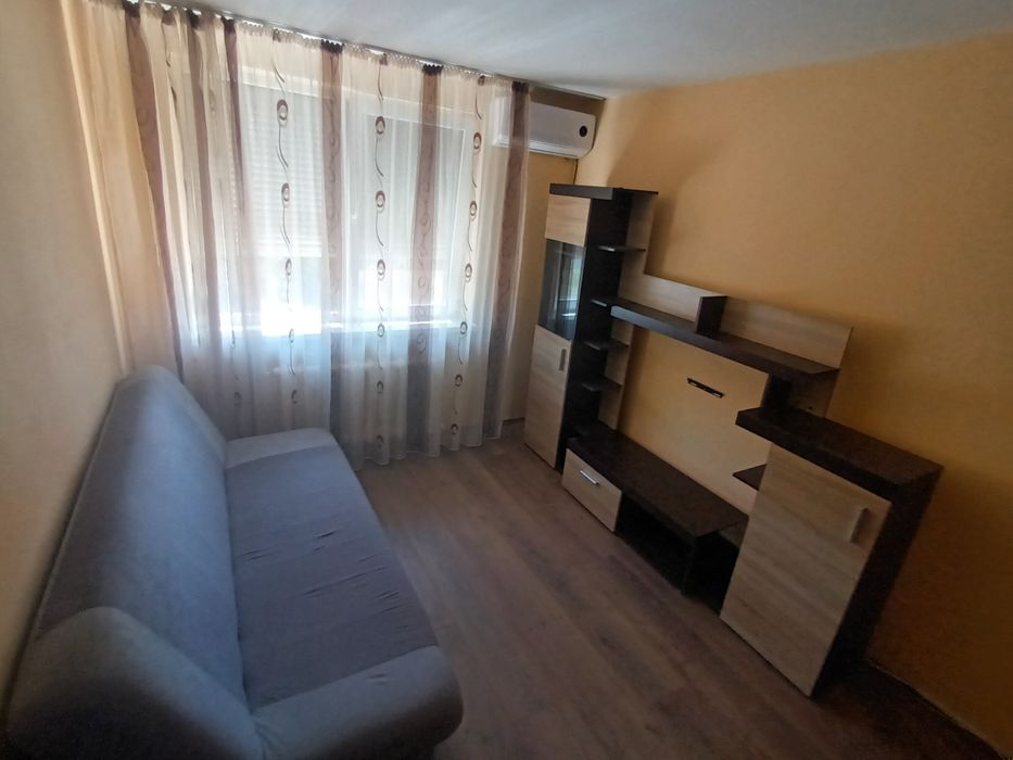 Închiriez apartament