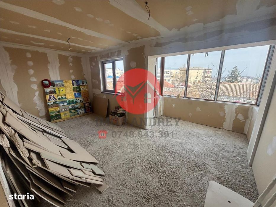 Vila ultracentrala Tulcea, 6 camere, 330 mp utili, teren 719 mp, veder