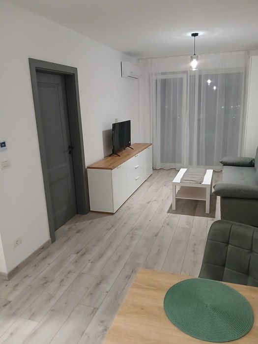 Închiriez apartament 2 camere  Adora Park