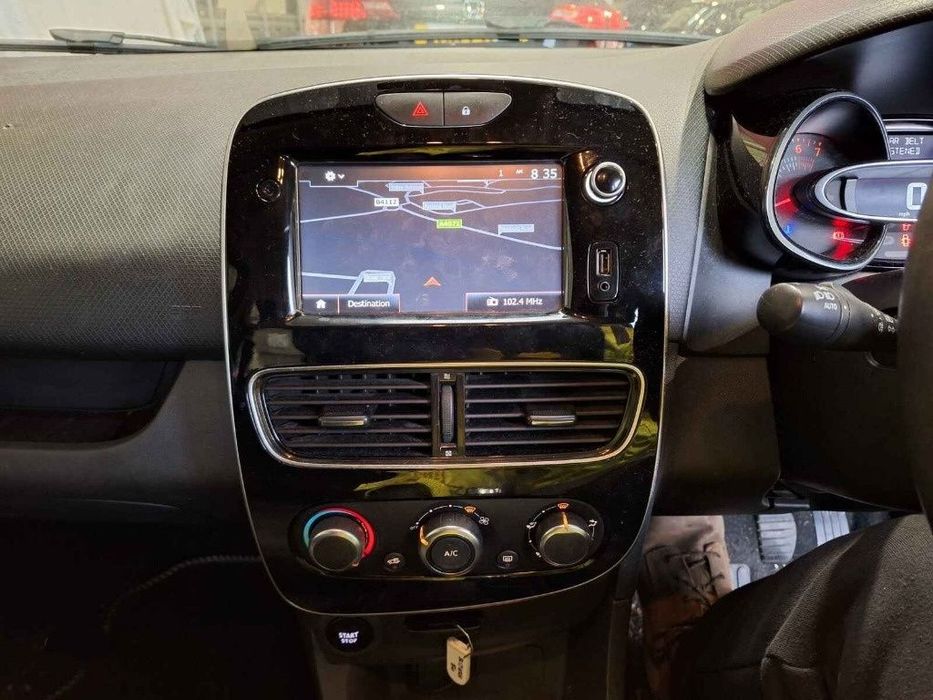 NAVIGATIE RENAULT CLIO 4 2017