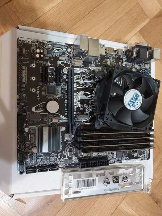 Intel i5 7500 + Asus Prime B250M-A + 16GB 2400Mhz Samsung