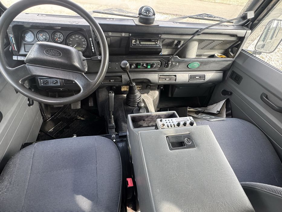 Land Rover Defender//Ovelanging