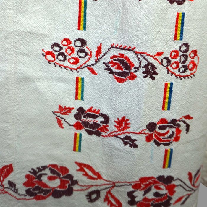 Costum popular vechi autentic din Banat masura M-L