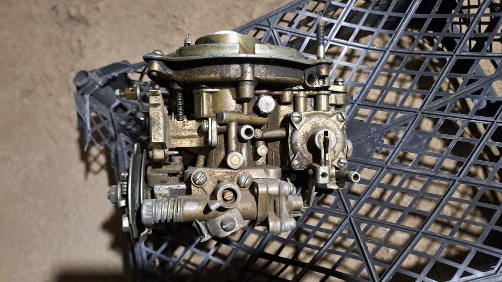 Карбюратор пекар.