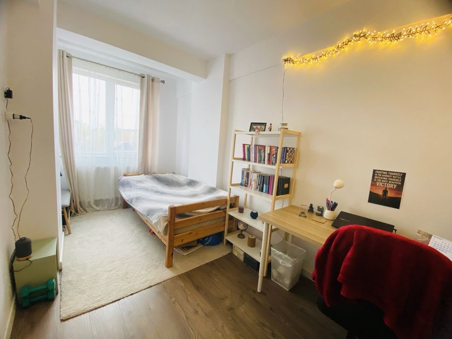 Vand apartament cu 3 camere, str Bujorilor Burdujeni