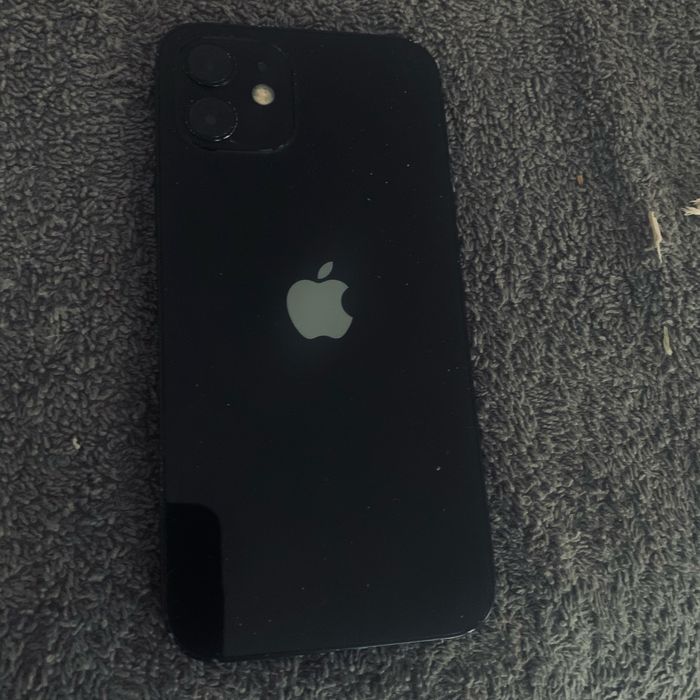 IPhone 12 , 64 GB ,baterie 81 %