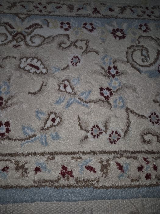 Ковер в хорошем состояний