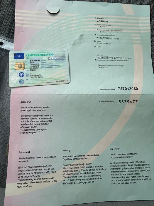 Vând vw transporter t5 2.0 tdi cu 3 locuri în acte. 2010