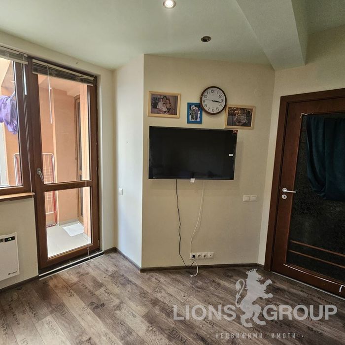 Продава се Двустаен апартамент в Варна, Галата - 61 кв.м за 1255 €/кв.м - Снимка #4