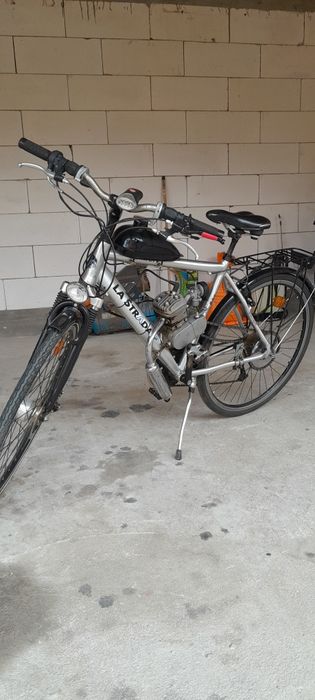 Bicicletă La Strada