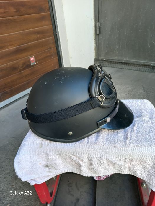 Мото каска половинка с очила