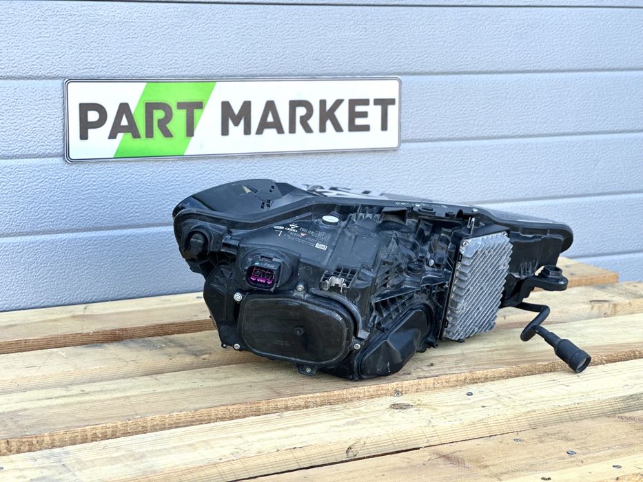 Ляв фар AUDI A7 C8 MATRIX 4K8941035F